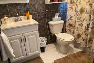 1760 NE 144th St, Miami, FL 33181 - Photo 37