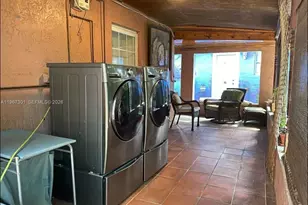 1760 NE 144th St, Miami, FL 33181 - Photo 31