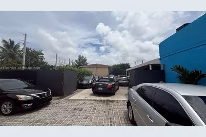 680 NW 71st St, Miami, FL 33150 - Photo 5