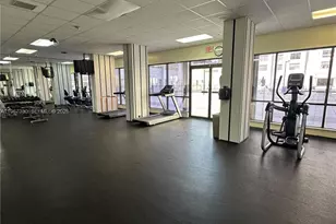 2750 NE 183rd St, Aventura, FL 33160 - Photo 9