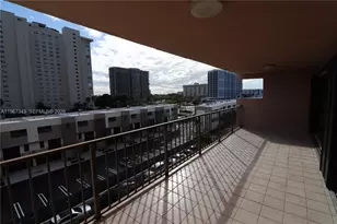 1800 NE 114th St, Miami, FL 33181 - Photo 25