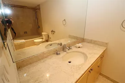 1800 NE 114th St #608, Miami, FL 33181 - Photo 23