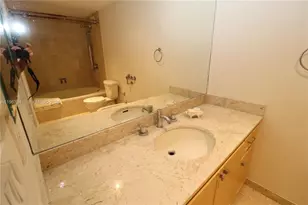 1800 NE 114th St, Miami, FL 33181 - Photo 23