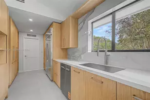 12940 SW 73rd Ave, Pinecrest, FL 33156 - Photo 9