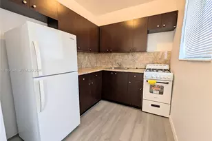 1565 SW 6th St, Miami, FL 33135 - Photo 11