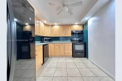 800 Parkview Dr #1007, Hallandale Beach, FL 33009 - Photo 7