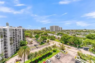 800 Parkview Dr, Hallandale Beach, FL 33009 - Photo 3