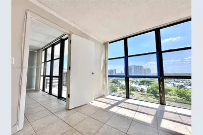 800 Parkview Dr #1007, Hallandale Beach, FL 33009 - Photo 3