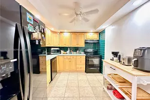 800 Parkview Dr, Hallandale Beach, FL 33009 - Photo 9