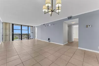 800 Parkview Dr #1007, Hallandale Beach, FL 33009 - Photo 5