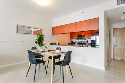 1200 Brickell Bay Dr #4217, Miami, FL 33131 - Photo 7
