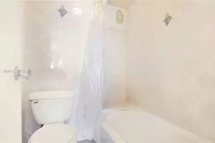 8024 Tatum Waterway Dr, Miami Beach, FL 33141 - Photo 21