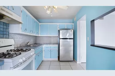 8024 Tatum Waterway Dr #5D, Miami Beach, FL 33141 - Photo 11