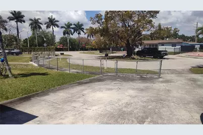 15604 SW 292nd Ter, Homestead, FL 33033 - Photo 3