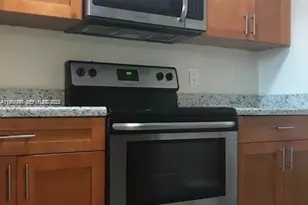 10018 NW 4th St, Pembroke Pines, FL 33024 - Photo 1