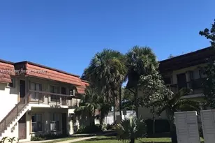 10018 NW 4th St, Pembroke Pines, FL 33024 - Photo 9