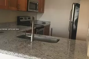 10018 NW 4th St, Pembroke Pines, FL 33024 - Photo 3