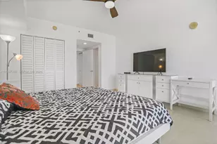 16699 Collins Ave, Sunny Isles Beach, FL 33160 - Photo 27