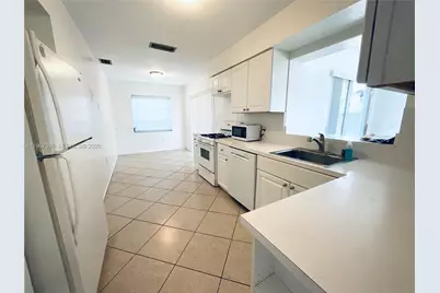 4343 NW 113th Ter, Sunrise, FL 33323 - Photo 5
