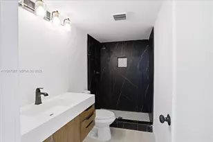 155 Isle of Venice Dr, Fort Lauderdale, FL 33301 - Photo 13