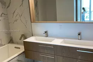 9521 E Bay Harbor Dr, Bay Harbor Islands, FL 33154 - Photo 9