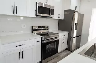 2600 NW 108th St, Miami, FL 33167 - Photo 11
