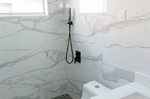 2600 NW 108th St, Miami, FL 33167 - Photo 17