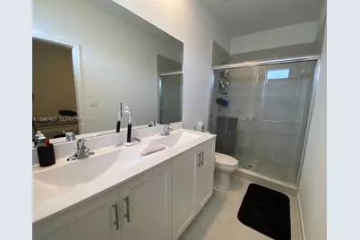 28704 SW 133rd Ct, Homestead, FL 33033 - Photo 9