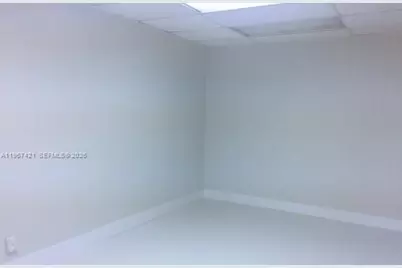 3213 N Ocean Blvd #5 window, Fort Lauderdale, FL 33308 - Photo 7