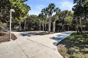 8420 Byron Ave, Miami Beach, FL 33141 - Photo 33