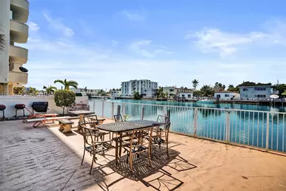 8420 Byron Ave #7, Miami Beach, FL 33141 - Photo 23