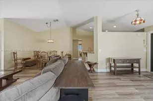 12640 SW 7th Pl, Davie, FL 33325 - Photo 15