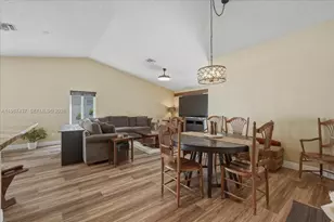 12640 SW 7th Pl, Davie, FL 33325 - Photo 23