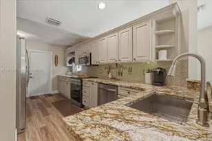 12640 SW 7th Pl, Davie, FL 33325 - Photo 7