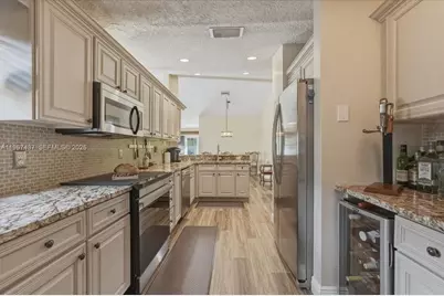 12640 SW 7th Pl, Davie, FL 33325 - Photo 7