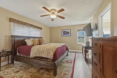 12640 SW 7th Pl, Davie, FL 33325 - Photo 25