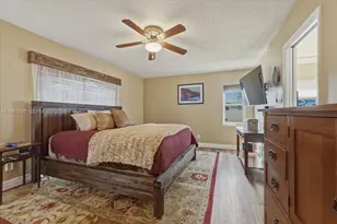 12640 SW 7th Pl, Davie, FL 33325 - Photo 25