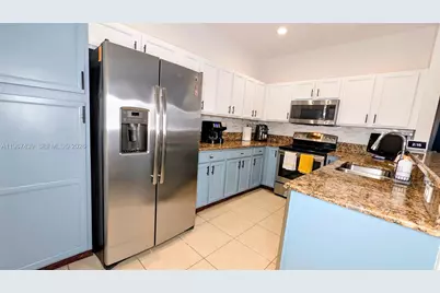 17038 SW 95th Ter, Miami, FL 33196 - Photo 9