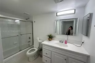 1200 Brickell Bay Dr, Miami, FL 33131 - Photo 11