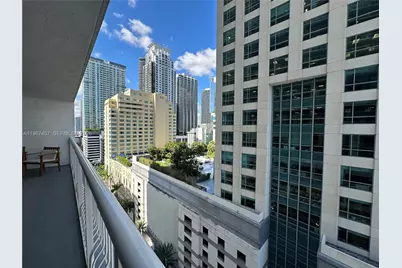1200 Brickell Bay Dr #1712, Miami, FL 33131 - Photo 3