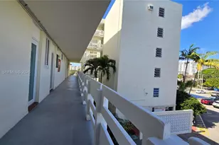 3000 Marcos Dr, Aventura, FL 33160 - Photo 23