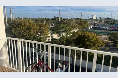 16465 NE 22nd Ave #514, North Miami Beach, FL 33160 - Photo 9