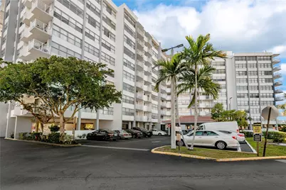 1200 NE Miami Gardens Dr #905W, Miami, FL 33179 - Photo 1