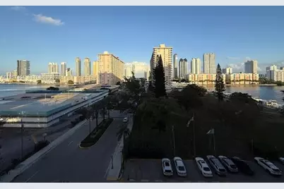 290 174th St #811, Sunny Isles Beach, FL 33160 - Photo 3