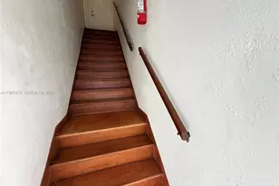 623 NE 61st St, Miami, FL 33137 - Photo 7