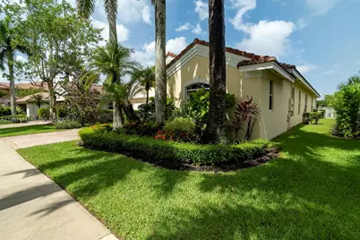 1833 Harbor View Cir #1833, Weston, FL 33327 - Photo 5