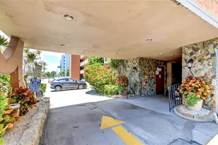 301 NE 14th Ave, Hallandale Beach, FL 33009 - Photo 11