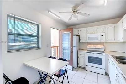 301 NE 14th Ave #702, Hallandale Beach, FL 33009 - Photo 17