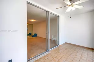 301 NE 14th Ave, Hallandale Beach, FL 33009 - Photo 27