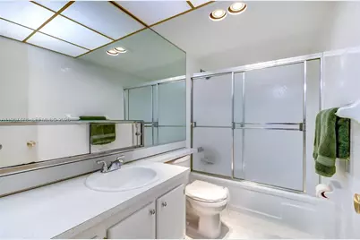 301 NE 14th Ave #702, Hallandale Beach, FL 33009 - Photo 17